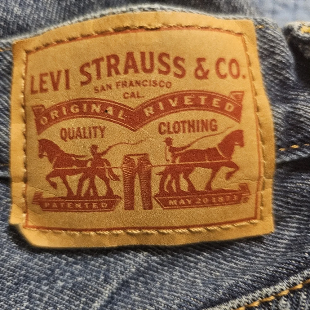 NWOT Blue Distressed Women's Jeans. Size: 24W 27L. - Picture 8 of 9